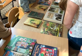 Großer Bücherflohmarkt für die 5. und 6. Klassen